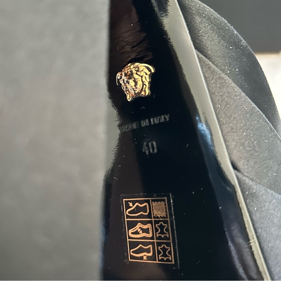 Black Versace Platforms - Picture 4 of 10